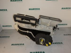 Begagnade Värmarhus Fiat Punto Evo (199) 1.3 JTD Multijet 85 16V Euro 5 Pris € 157,50 Marginaltabell erbjuds av Maresia Parts