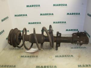 Begagnade Stötdämparstång, höger fram Renault Laguna II Grandtour (KG) 1.9 dCi 100 Pris € 40,00 Marginaltabell erbjuds av Maresia Parts