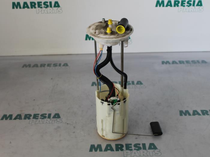 Elektrisk bränslepump från en Fiat Ducato (250) 2.3 D 120 Multijet 2008