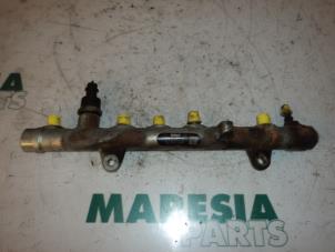 Gebruikte Common rail (Injectie) Renault Laguna II Grandtour (KG) 1.9 dCi 120 Prijs € 50,00 Margeregeling aangeboden door Maresia Parts