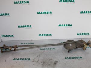 Begagnade Torkarmekanism Renault Espace (JK) 3.5 V6 24V Phase II Pris € 19,95 Marginaltabell erbjuds av Maresia Parts