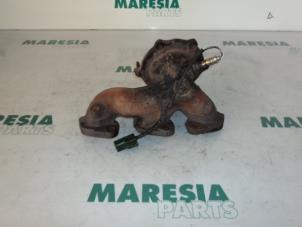 Gebruikte Uitlaatspruitstuk Renault Vel Satis (BJ) 3.5 V6 24V Autom. Prijs € 105,00 Margeregeling aangeboden door Maresia Parts