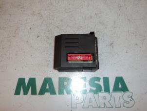 Gebruikte Computer Diversen Renault Vel Satis (BJ) 3.5 V6 24V Autom. Prijs € 105,00 Margeregeling aangeboden door Maresia Parts