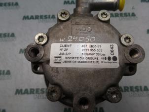 Begagnade Servostyrningspump Alfa Romeo 166 2.4 JTD Pris € 50,00 Marginaltabell erbjuds av Maresia Parts