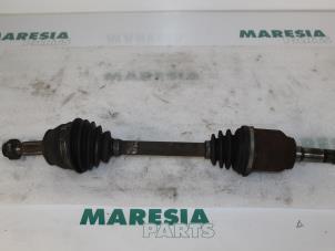 Begagnade Drivaxel, vänster fram Fiat Doblo (223A/119) 1.9 JTD Multijet Pris € 85,00 Marginaltabell erbjuds av Maresia Parts