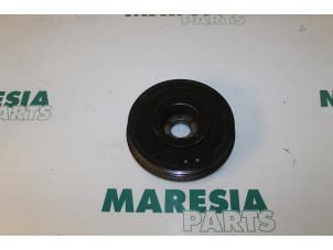 Gebruikte Krukas Poelie Peugeot 407 (6D) 1.6 HDi 16V Prijs € 25,00 Margeregeling aangeboden door Maresia Parts