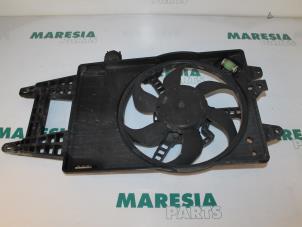 Gebruikte Koelvin Motor Fiat Punto II (188) 1.4 16V Prijs € 25,00 Margeregeling aangeboden door Maresia Parts