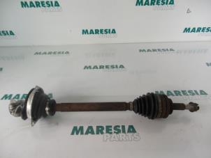 Gebruikte Homokineetas links-voor Renault Megane Break/Grandtour (KA) 1.9 dCi Prijs € 35,00 Margeregeling aangeboden door Maresia Parts