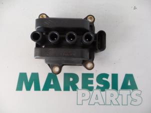 Gebruikte Bobine Renault Clio II (BB/CB) 1.2 16V Prijs € 20,00 Margeregeling aangeboden door Maresia Parts