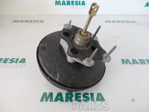 Begagnade Bromsservo Renault Clio III (BR/CR) 1.5 dCi 70 Pris € 50,00 Marginaltabell erbjuds av Maresia Parts