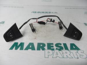 Begagnade Brytare Renault Scénic III (JZ) 1.4 16V TCe 130 Pris € 40,00 Marginaltabell erbjuds av Maresia Parts