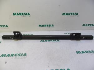 Begagnade Kylarstag Fiat Doblo Cargo (263) 1.6 D Multijet Pris € 42,35 Inklusive moms erbjuds av Maresia Parts