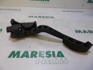 Gebruikte Sensor Gaspedaalpositie Alfa Romeo GT (937) 2.0 JTS 16V Prijs € 40,00 Margeregeling aangeboden door Maresia Parts