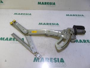 Gebruikte Raammechaniek 2Deurs rechts-voor Peugeot 406 Coupé (8C) 2.2 16V Prijs € 90,00 Margeregeling aangeboden door Maresia Parts