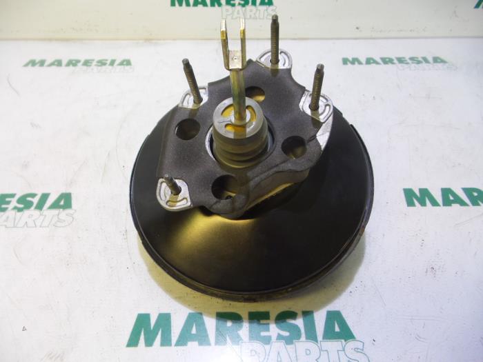 Bromsservo från en Renault Clio III (BR/CR) 1.4 16V 2007