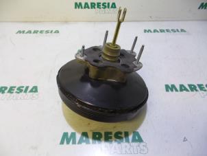 Begagnade Bromsservo Renault Clio III (BR/CR) 1.5 dCi 70 Pris € 50,00 Marginaltabell erbjuds av Maresia Parts