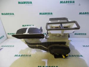 Begagnade Värmarhus Fiat Punto Evo (199) 1.3 JTD Multijet 85 16V Euro 5 Pris € 157,50 Marginaltabell erbjuds av Maresia Parts