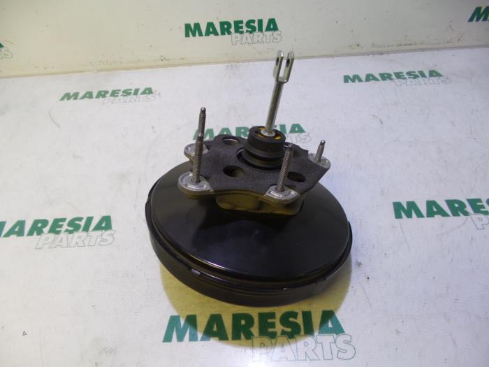 Bromsservo från en Renault Clio III (BR/CR) 1.2 16V 75 2007