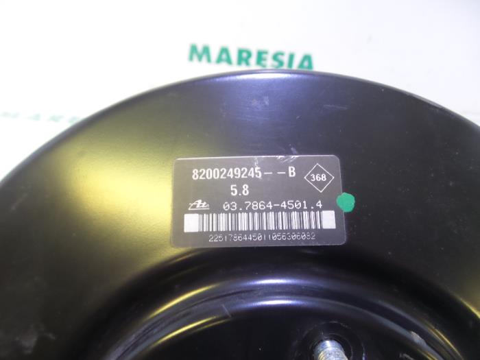 Bromsservo från en Renault Clio III (BR/CR) 1.4 16V 2006