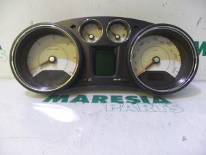 Begagnade Instrumentpanel Peugeot 308 SW (4E/H) 1.6 HDiF 16V Pris € 75,00 Marginaltabell erbjuds av Maresia Parts