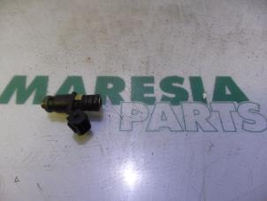 Begagnade Insprutare (bensin) Renault Clio III (BR/CR) 1.2 16V TCe 100 Pris € 20,00 Marginaltabell erbjuds av Maresia Parts
