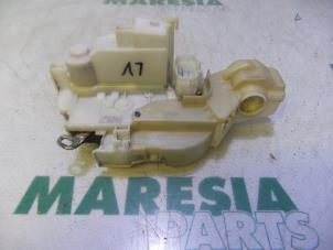 Gebruikte Deurslot Mechaniek 2Deurs links Alfa Romeo Brera (939) 2.2 JTS 16V Prijs € 50,00 Margeregeling aangeboden door Maresia Parts