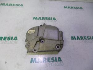 Begagnade Kamremsskydd Renault Clio III (BR/CR) 1.4 16V Pris € 30,00 Marginaltabell erbjuds av Maresia Parts