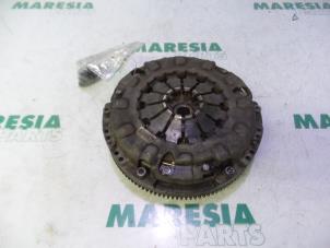 Używane Kolo zamachowe Fiat Punto Evo (199) 1.3 JTD Multijet 85 16V Euro 5 Cena € 105,00 Procedura marży oferowane przez Maresia Parts