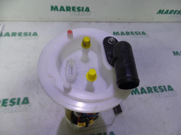 Elektrisk bränslepump från en Fiat Ducato (250) 2.0 D 115 Multijet 2013