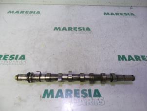 Begagnade Kamaxel Renault Scénic II (JM) 1.5 dCi 85 Pris € 105,00 Marginaltabell erbjuds av Maresia Parts