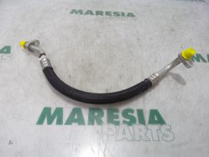 Begagnade Luftkonditioneringsledning Peugeot 3008 I (0U/HU) 2.0 HYbrid4 16V Pris € 35,00 Marginaltabell erbjuds av Maresia Parts