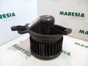 Begagnade Fläktmotor för uppvärmning och ventilation Citroen Berlingo Cinqspace, Multispace 1.6 Hdi 16V 75 Pris € 30,00 Marginaltabell erbjuds av Maresia Parts