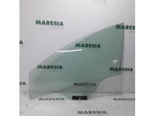 Gebruikte Deurruit 4Deurs links-voor Lancia Delta (844) 1.6 D Multijet 16V 120 Prijs € 35,00 Margeregeling aangeboden door Maresia Parts