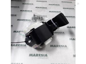 Gebruikte Veiligheidsgordel links-achter Lancia Delta (844) 1.6 D Multijet 16V 120 Prijs € 35,00 Margeregeling aangeboden door Maresia Parts