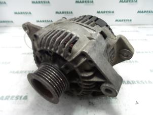 Gebruikte Alternator Renault Espace (JE) 2.2 dT 12V Prijs € 39,99 Margeregeling aangeboden door Maresia Parts