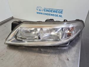 Begagnade Strålkastare, vänster Renault Laguna II (BG) 1.8 16V Pris € 25,00 Marginaltabell erbjuds av Auto- en demontagebedrijf Eindewege