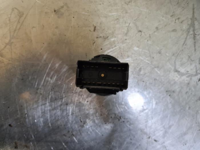Licht Schakelaar van een Volkswagen Golf IV (1J1) 1.6 16V 2003