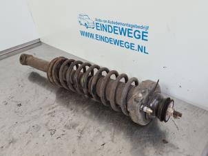 Używane Stopa amortyzatora prawy tyl Mitsubishi Carisma 1.6i 16V Cena € 30,00 Procedura marży oferowane przez Auto- en demontagebedrijf Eindewege