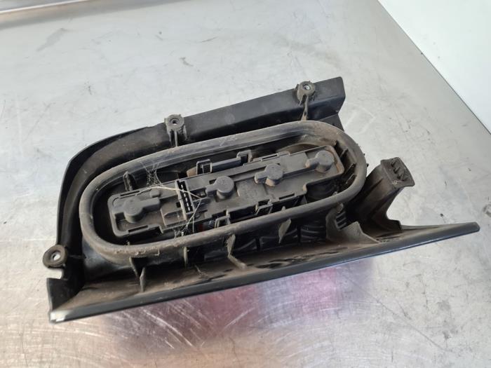 Baklykta, höger från en Mercedes-Benz Vito (638.1/2) 2.2 CDI 110 16V 1999