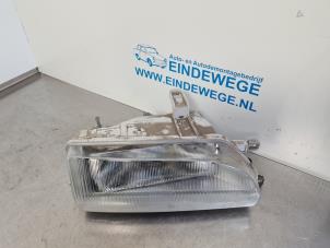 Gebruikte Rechter Koplamp Toyota Corolla (E9) Prijs € 30,00 Margeregeling aangeboden door Auto- en demontagebedrijf Eindewege