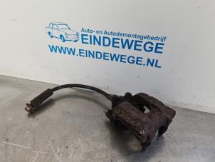 Gebruikte Remklauw (Tang) links-achter BMW 7 serie (E38) 735i/iL V8 32V Prijs € 40,00 Margeregeling aangeboden door Auto- en demontagebedrijf Eindewege
