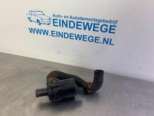 Begagnade Extra vattenpump Opel Vectra C GTS 3.0 CDTI V6 24V Pris € 30,00 Marginaltabell erbjuds av Auto- en demontagebedrijf Eindewege