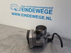 Gebruikte Gasklephuis Renault Megane II (BM/CM) 1.6 16V Prijs € 35,00 Margeregeling aangeboden door Auto- en demontagebedrijf Eindewege