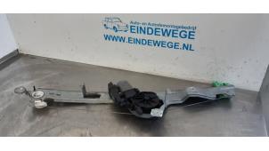 Begagnade Fönstermekanism, 4-dörrars, vänster fram Renault Scénic II (JM) 2.0 16V Pris € 40,00 Marginaltabell erbjuds av Auto- en demontagebedrijf Eindewege