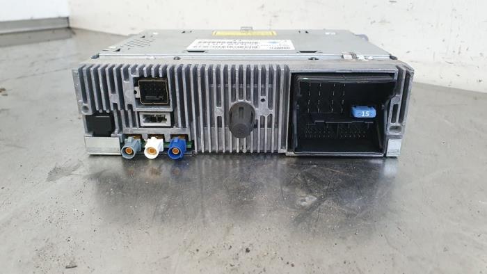 Radio från en Citroën C4 Berline (NC) 1.6 16V VTi 2010