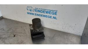 Begagnade ABS-pump BMW 5 serie (E60) 525d 24V Pris € 65,00 Marginaltabell erbjuds av Auto- en demontagebedrijf Eindewege