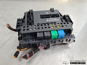 Begagnade Säkringsbox Mercedes A (W169) 2.0 A-180 CDI 16V 5-Drs. Pris € 75,00 Marginaltabell erbjuds av Auto- en demontagebedrijf Eindewege