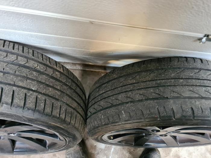 Velgen set + banden van een MINI Mini One/Cooper (R50) 1.6 16V Cooper 2002