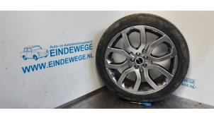 Begagnade Hjul + däck Landrover Range Rover Evoque (LVJ/LVS) 2.2 TD4 16V 5-drs. Pris € 250,00 Marginaltabell erbjuds av Auto- en demontagebedrijf Eindewege
