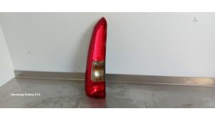 Gebruikte Achterlicht links Volvo V70 (SW) 2.4 T 20V Prijs € 25,00 Margeregeling aangeboden door Auto- en demontagebedrijf Eindewege